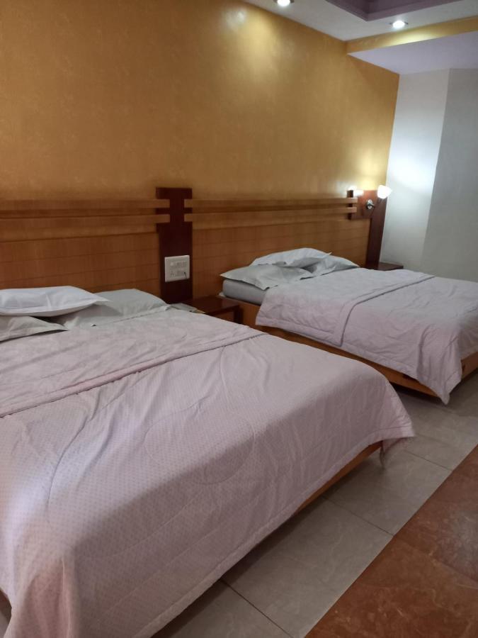 Sharan Hotel Shirdi Exteriör bild